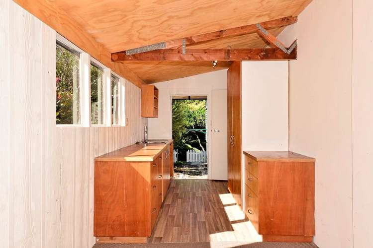 198 Woodlands Park Road Titirangi_11