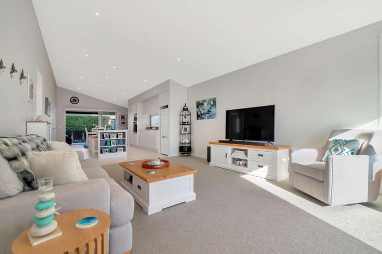 37 Saint Pauls Drive Brookfield_4