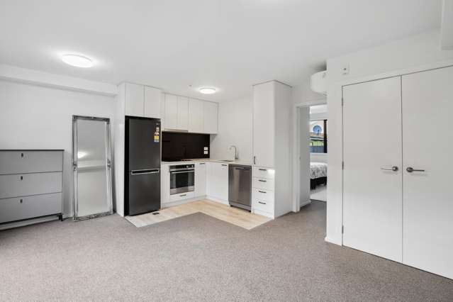 7/14 Fryer Street Queenstown_2