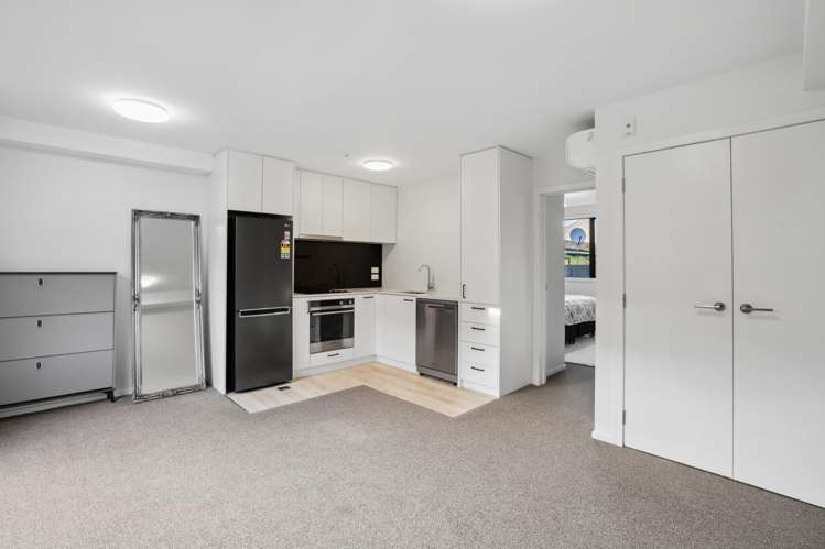 7/14 Fryer Street Queenstown_2