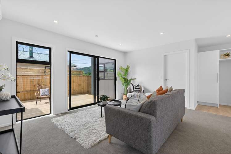 2/61 Westminster Road Wainuiomata_11