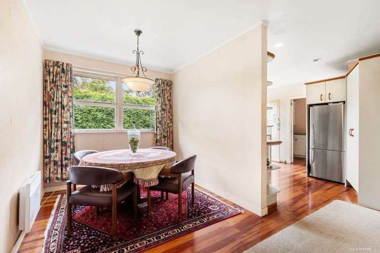 18 Triangle Road Massey_8