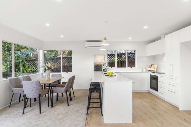 2/893 Beach Road Waiake_6