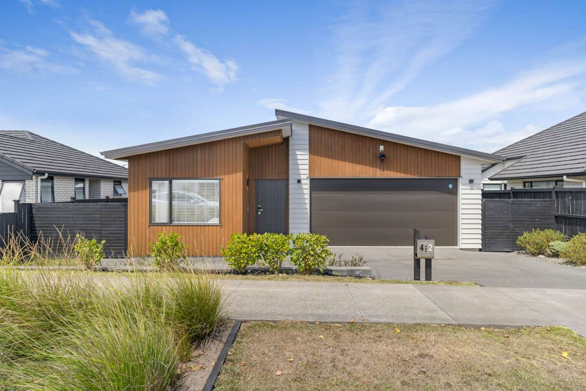 42 Siren Street Wainui_0