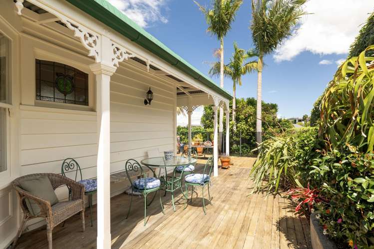 707 Sealey Street Thames_21