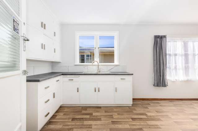11 Bartholomew Road 10516_3