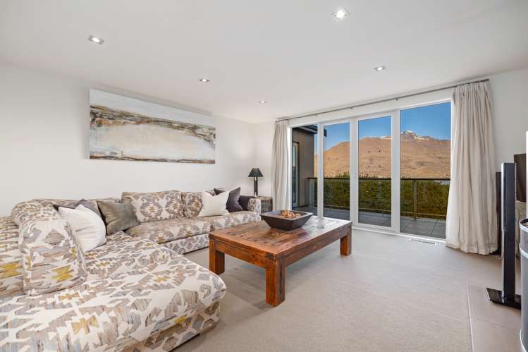 9 Galway Court Queenstown_11