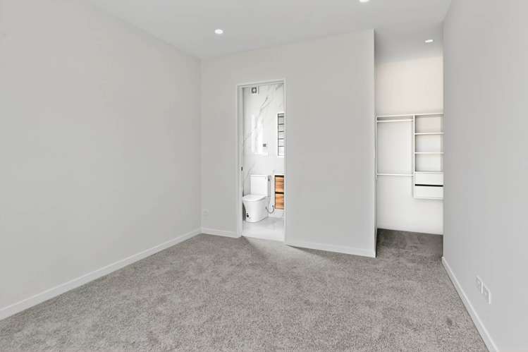 34 Furlough Road Papakura_21