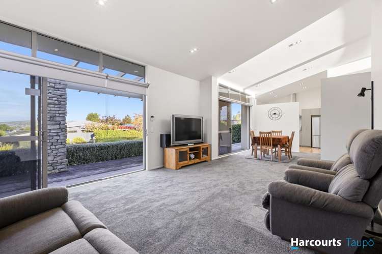 10A Mere Road Taupo_9