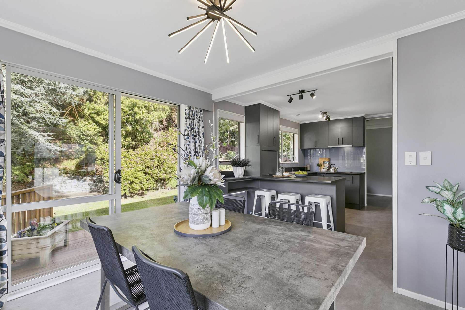 37 Woodman Drive Tawa_0