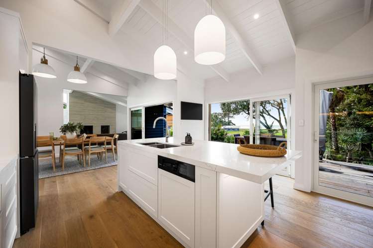 47 Masterton Road Rothesay Bay_11