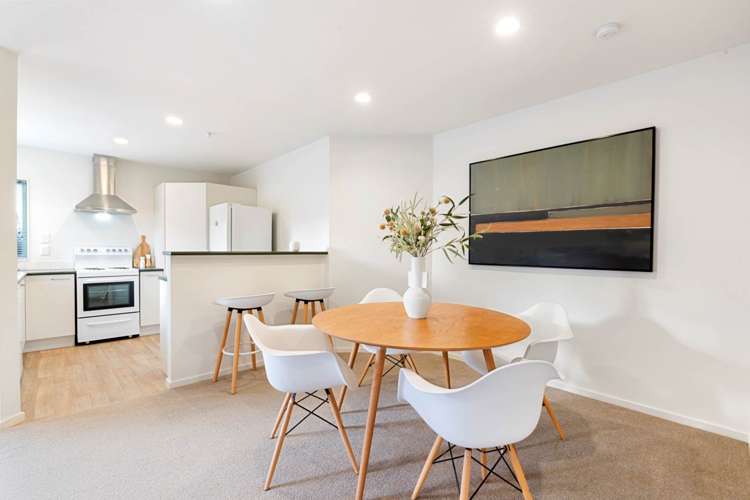 2/253 Wairau Road Totara Vale_9