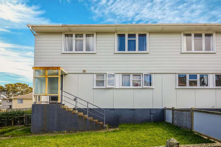 301-303 Warspite Avenue Waitangirua_23
