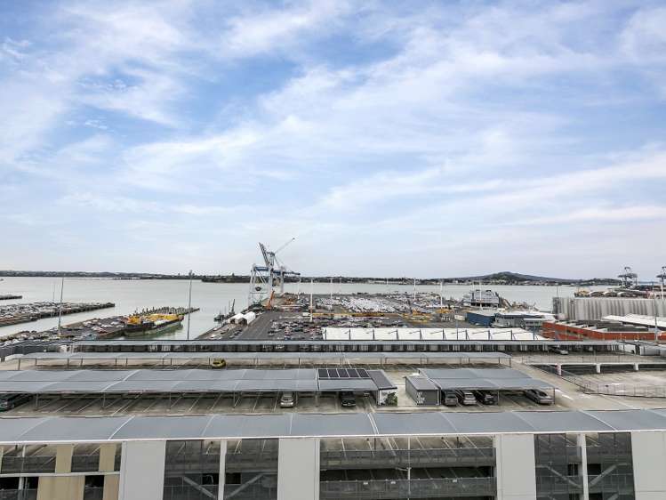 1114/2 Beach Road Auckland Central_18