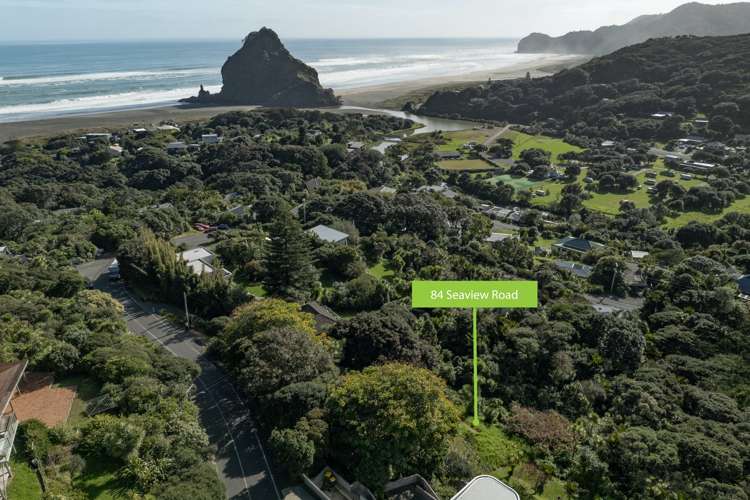 84 Seaview Road Piha_3