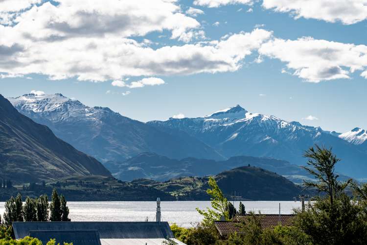 56 Manuka Crescent Wanaka_10