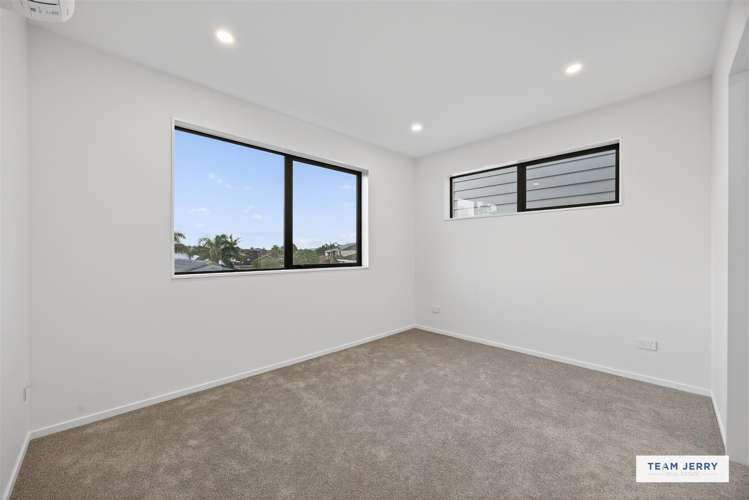 27 Jandell Crescent Bucklands Beach_12