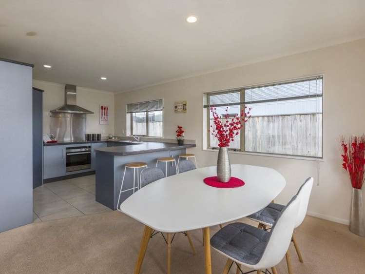 71 Percy Kinsman Crescent Riverstone Terraces_6