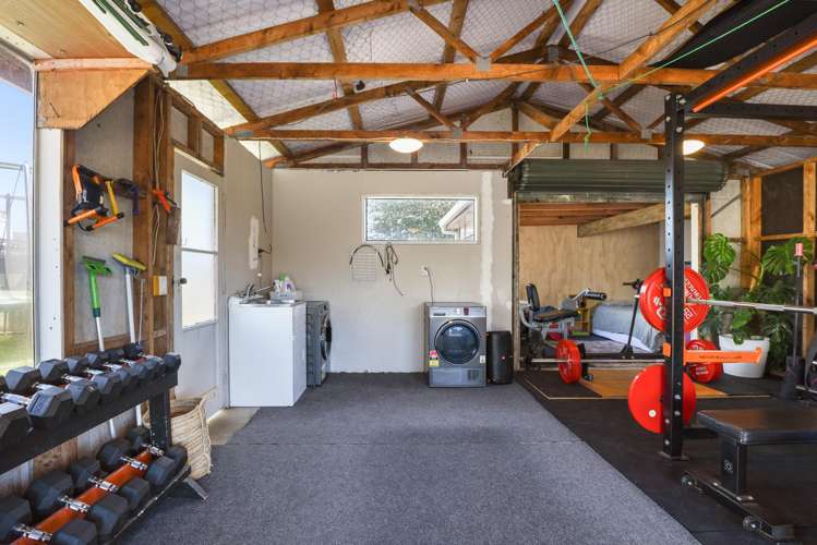 14 Burton Place Owhata_15