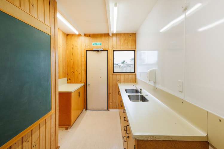 33 Cook Street Foxton_21