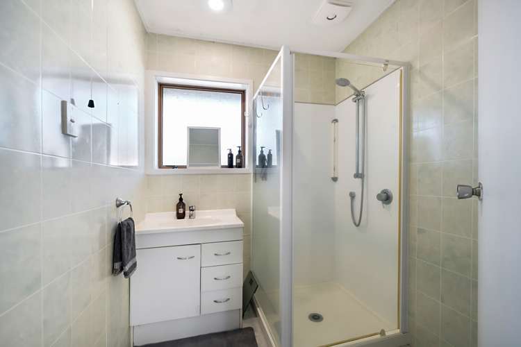 3/15 Locke Avenue Mount Roskill_8