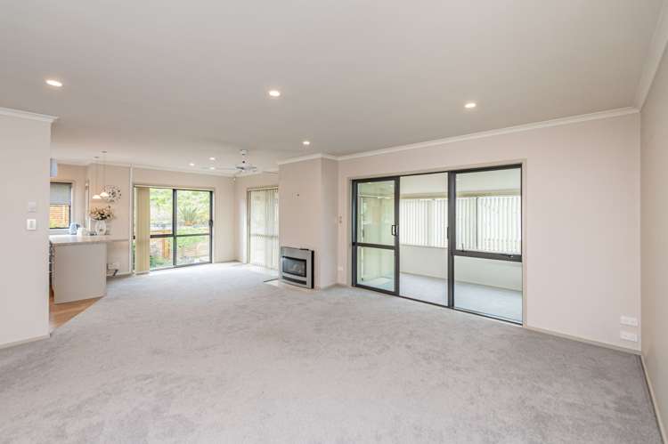 18/2 Caversham Road Springvale_10