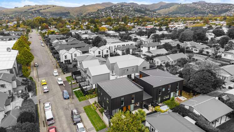 2/12 Hume Street Sydenham_19