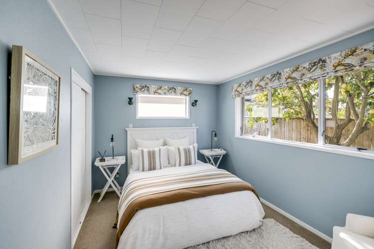 209 Park Road South Akina_8