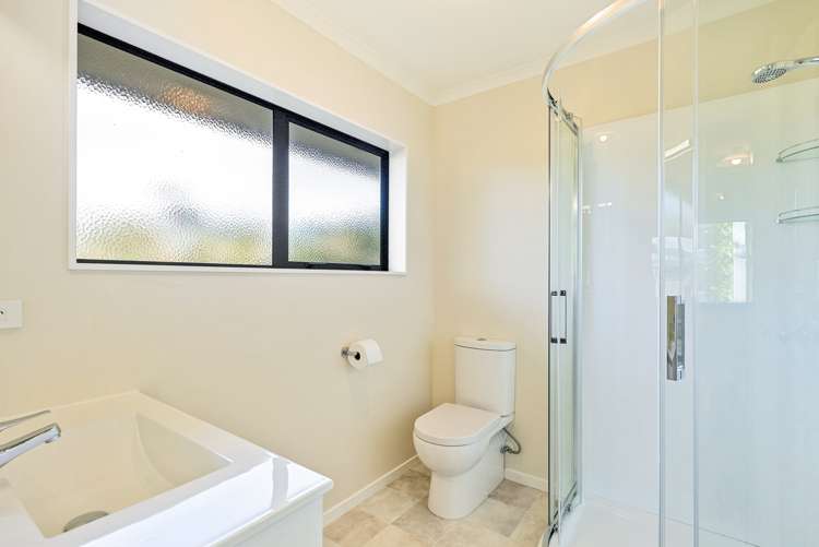 72 The Drive Paraparaumu Beach_13