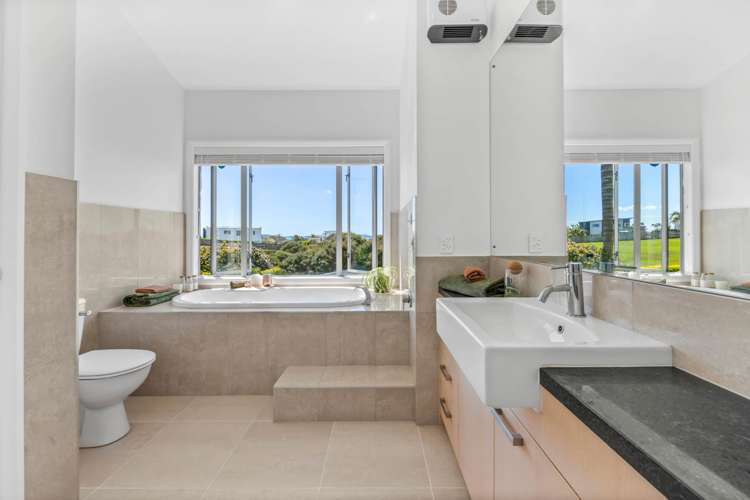 9 Intrepid Crescent Beachlands_22