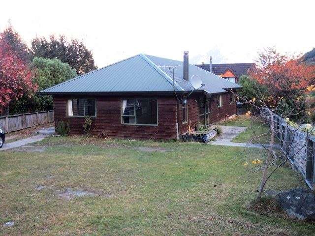 17 Williams Street Fernhill/Sunshine Bay_1