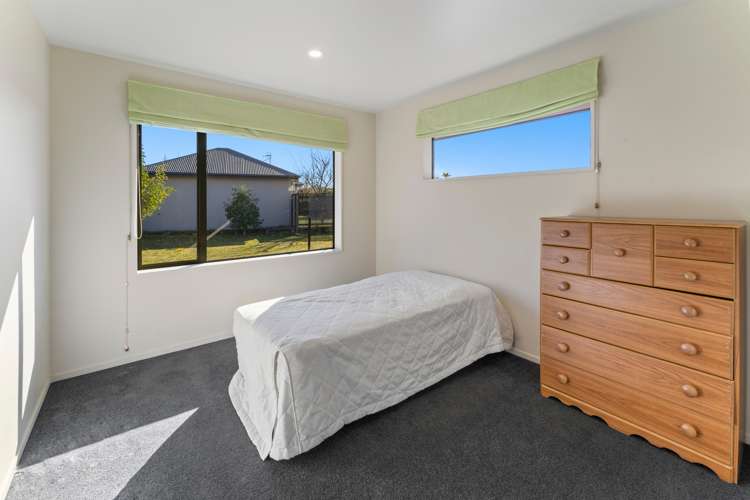 10 Lobank Place Richmond_11