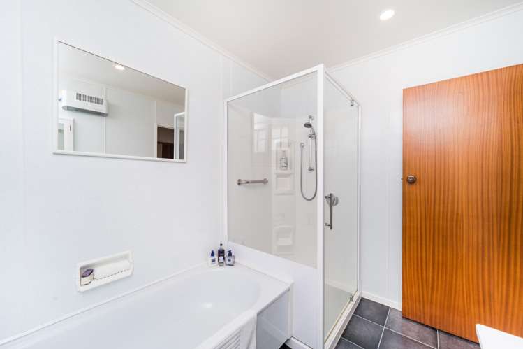 30 Lockhart Avenue Milson_17