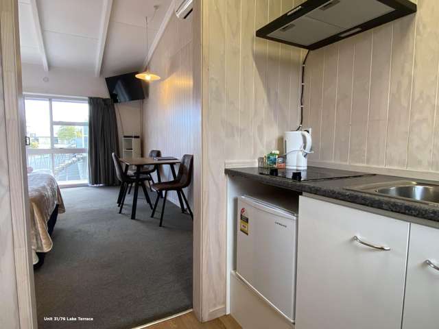 25 and 31/76 Lake Terrace Taupo_4