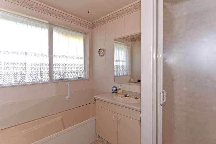 36 Farnham Drive Richmond_13