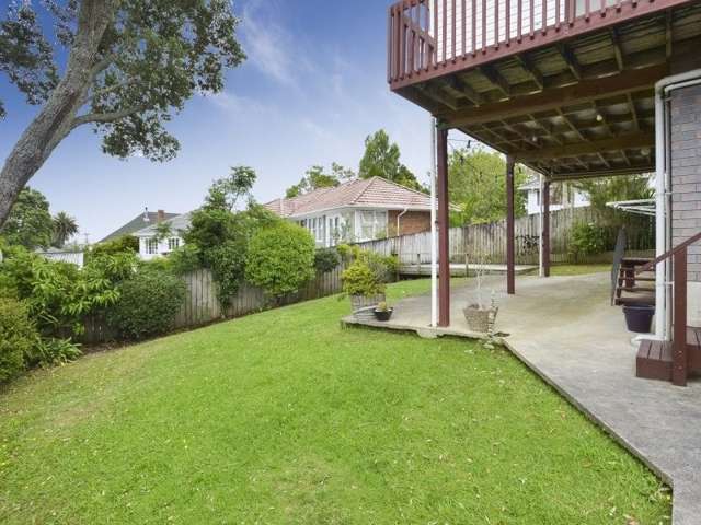 15a Te Atatu Road Te Atatu South_4