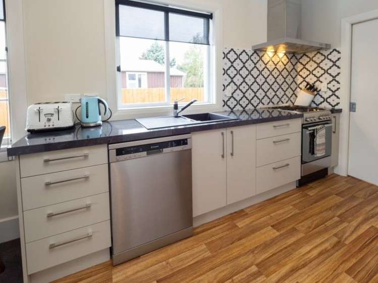 92 Belt Road Allenton_12