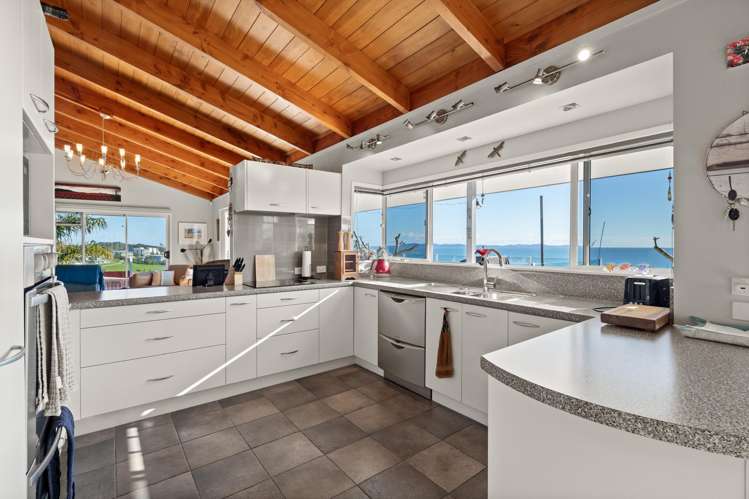 43 Seaview Road Cable Bay_14