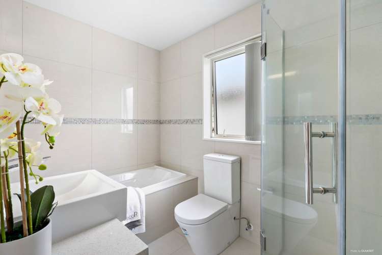 34 Pencaitland Drive Flat Bush_11