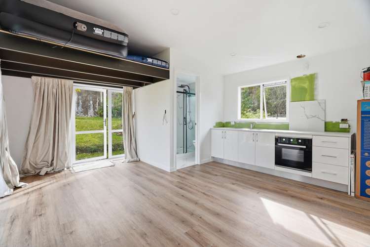 1 Bush Point Road Cable Bay_15