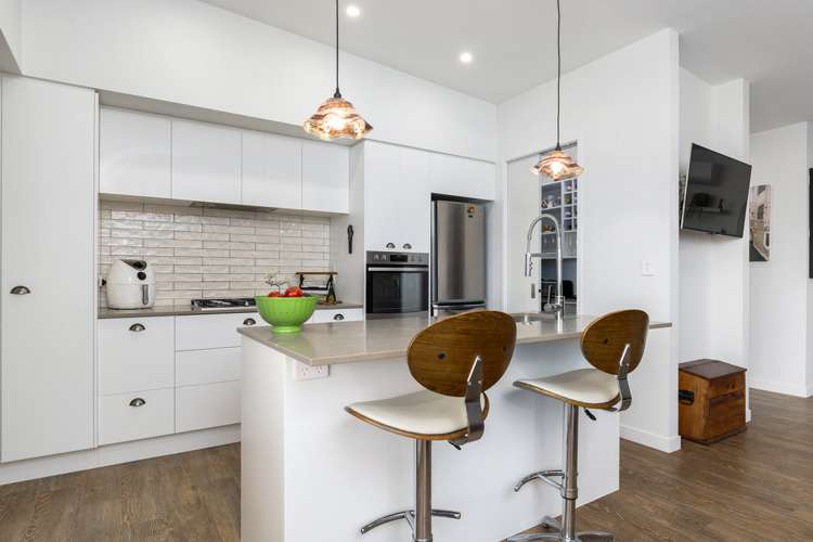 8 Awatira Drive Papamoa_5