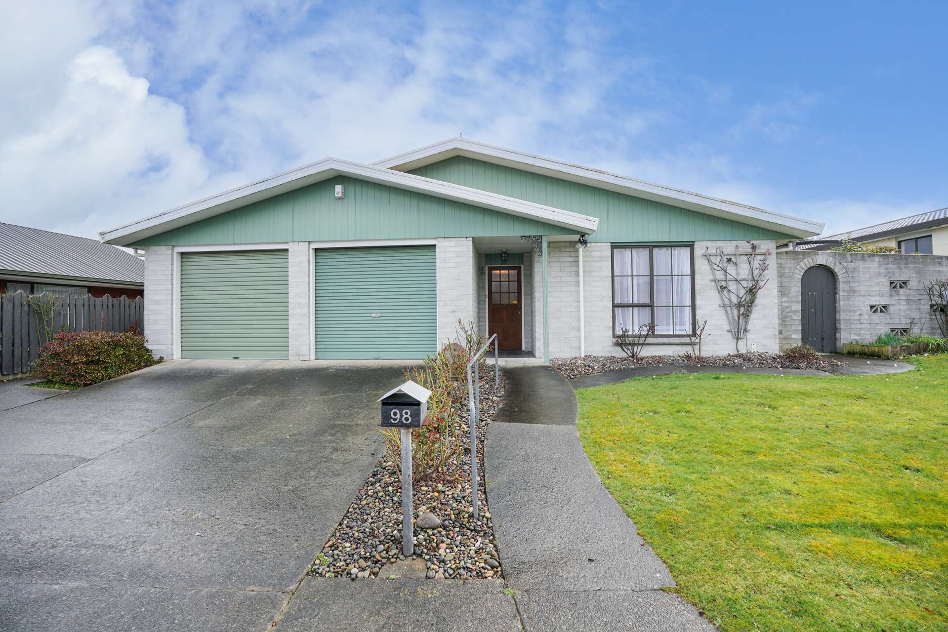 98 Kildare Mews Waikiwi_0