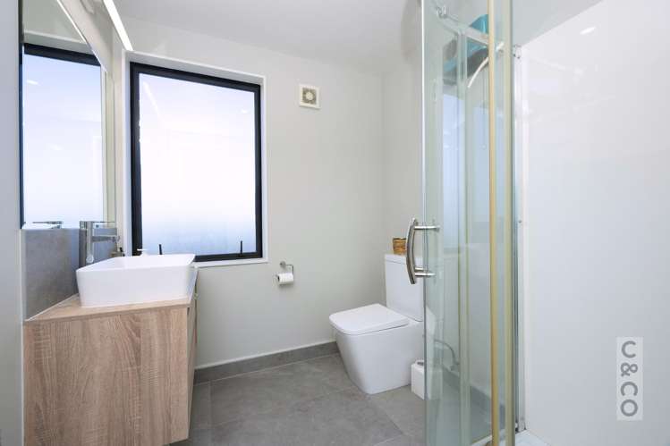 2 Pitoitoi Drive Riverhead_44