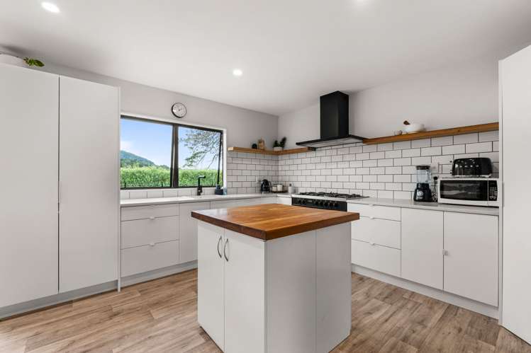 316 Mountain Road Maungaturoto_11