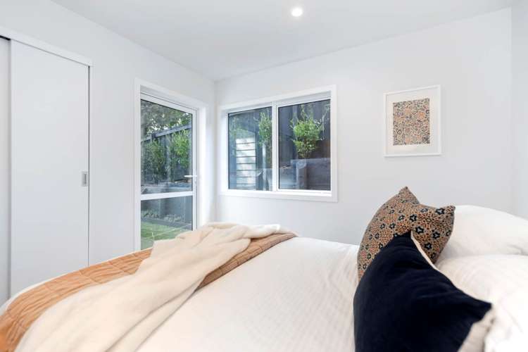 2/14 Peel Street Westmere_16