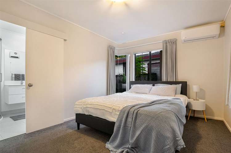 2/54 Granville Drive Massey_10