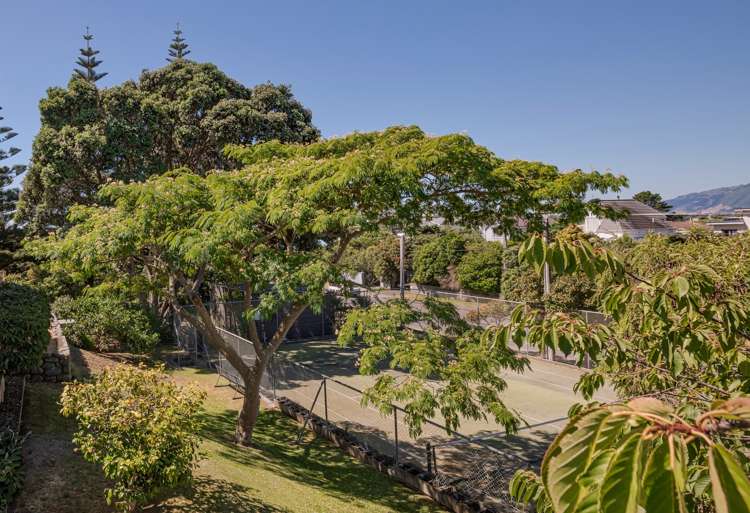 7 Wharemauku Road Raumati Beach_1