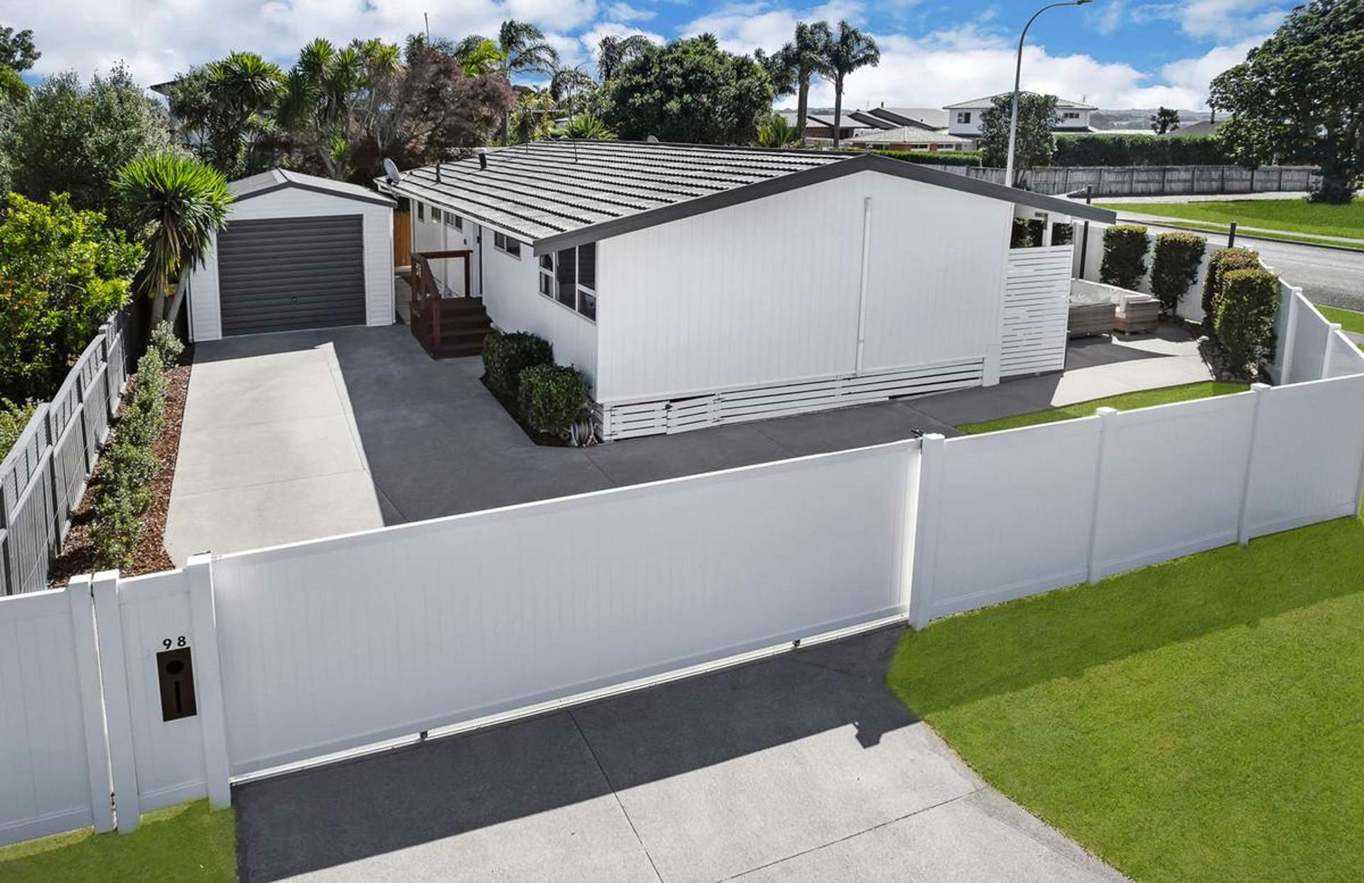 98 Torkar Road Clarks Beach_0