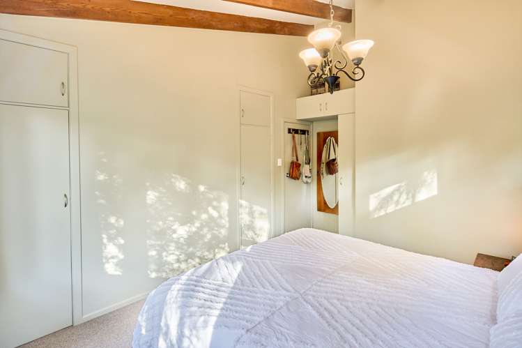 194 Eastern Hutt Road Taita_10