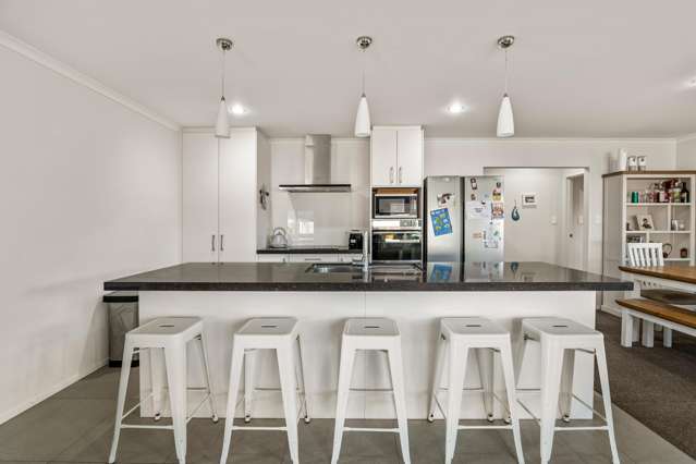 16 Aporo Drive Kumeu_3